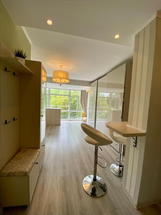 Downtown Studio - Ultra Central With Park View Bucureşti Exterior foto
